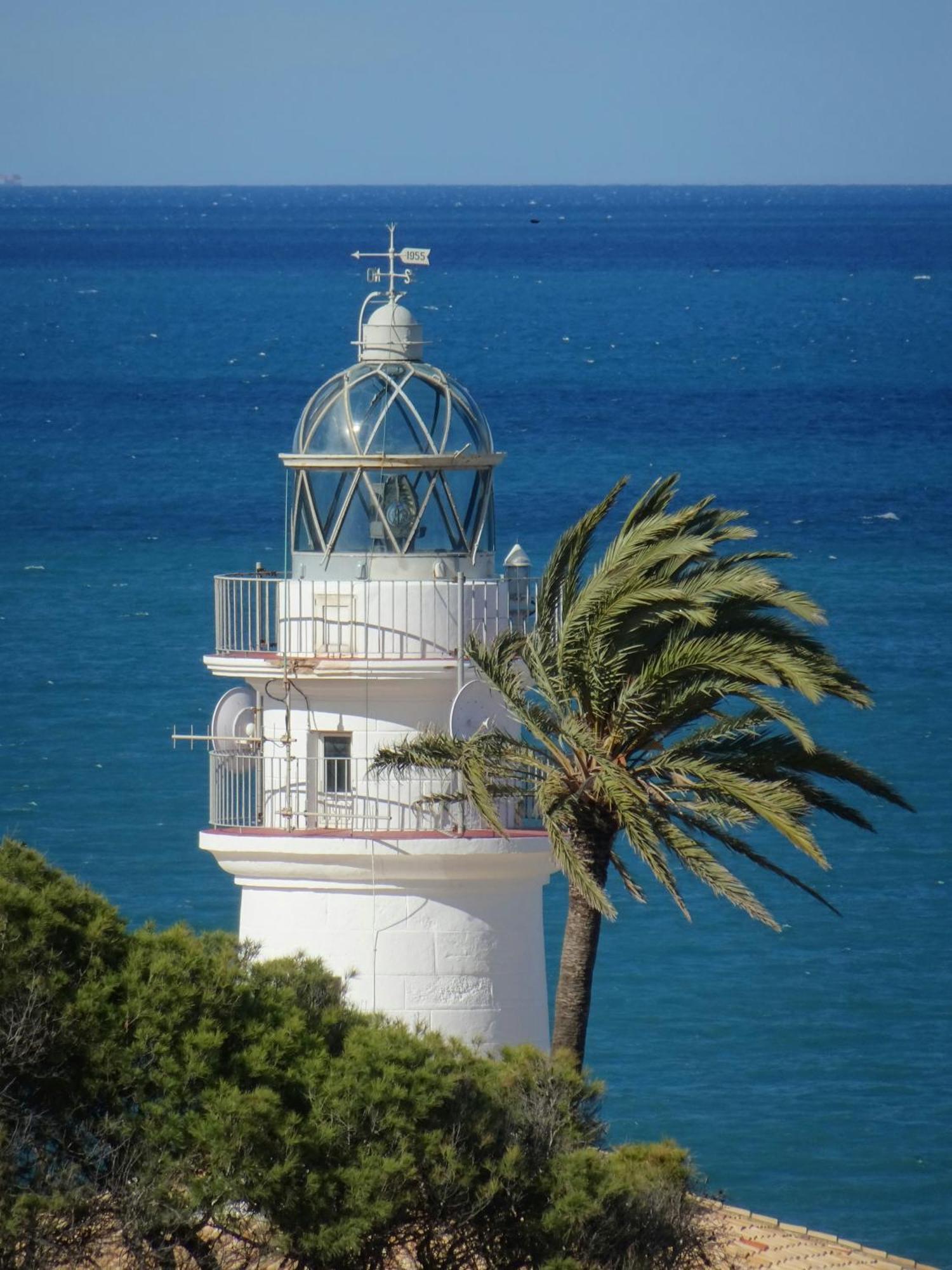 Nuevo, A 50 Metros De La Playa Y Con Vistas Al Mar Appartement